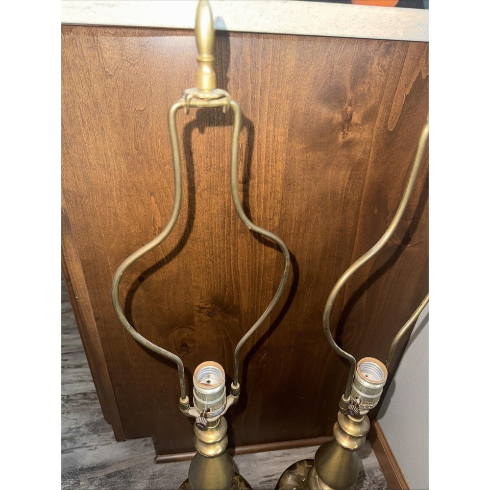 Set Of 2 Vintage Brass Table Lamps Amber Glass Globe 35" Tall 3-Way Ornate Base - Picture 6 of 16